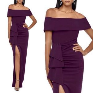 XSCAPE
Off The Shoulder Slit side
Gown size 4 Mulberry Purple Dress NWT